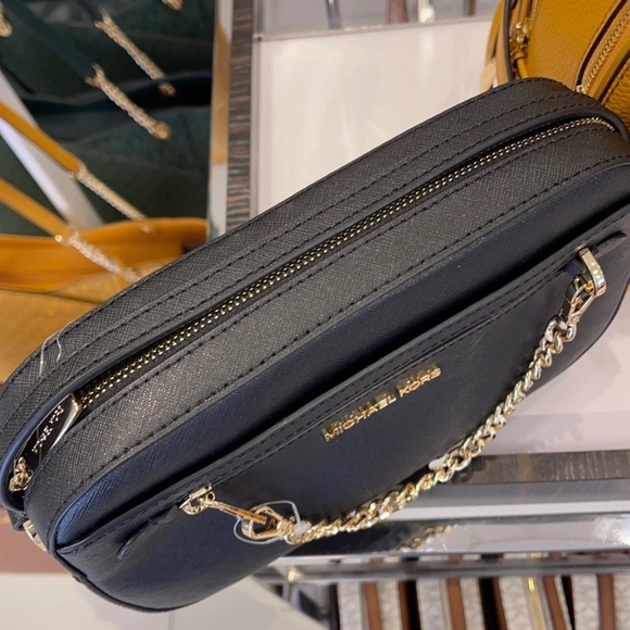 MK Jet Set Item Lg EW Zip Chain Crossbody & Jet Set Travel Sm TZ Coin Po… - Picture 8 of 16